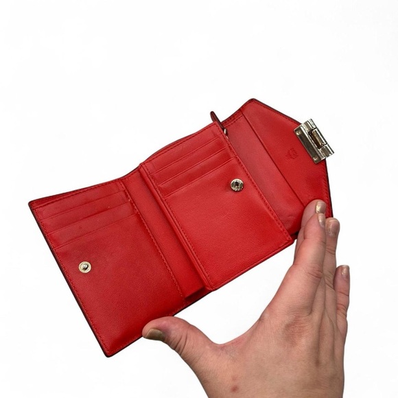 MCM Red Crocodile-Patterned Mini Wallet - Picture 5 of 9